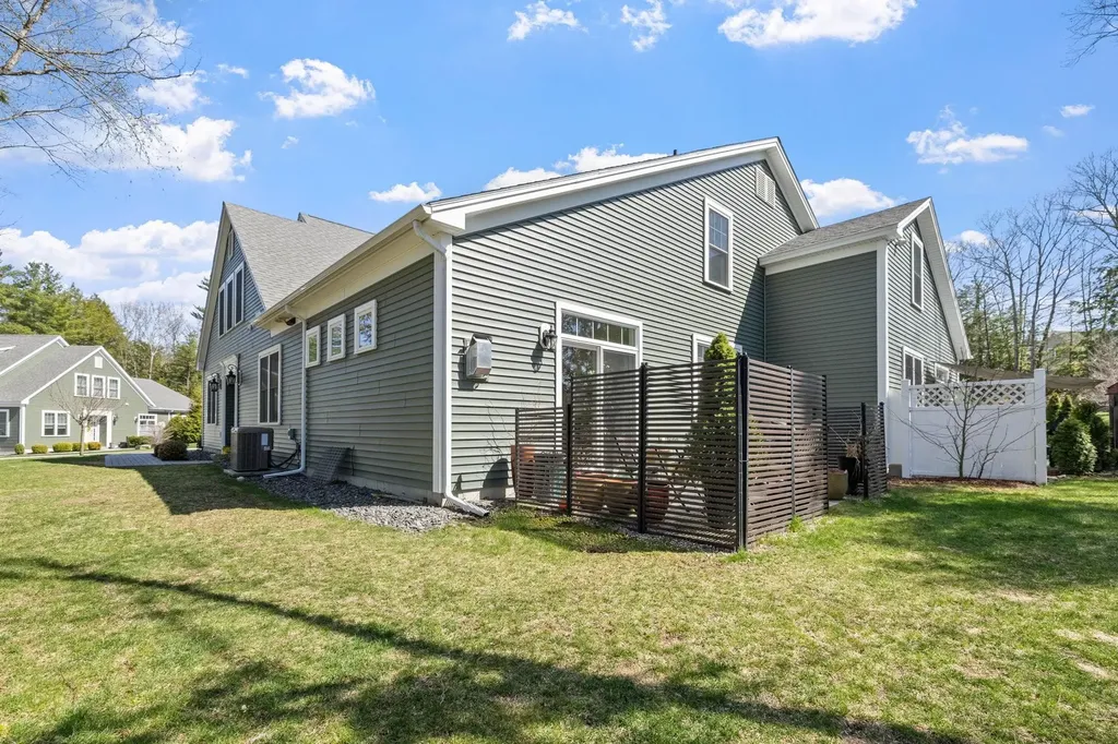 13 Green Road Newmarket NH 03857