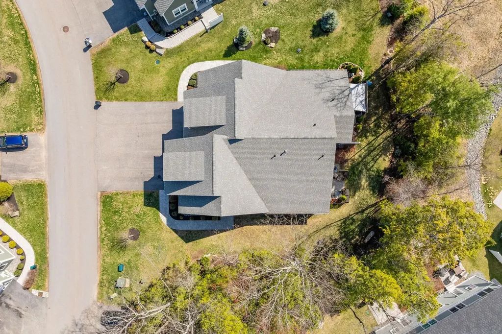 13 Green Road Newmarket NH 03857