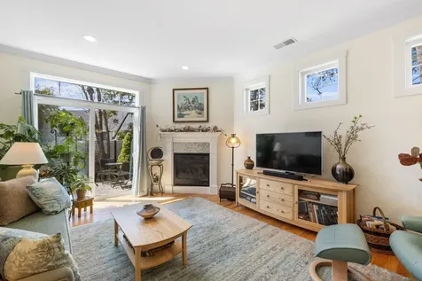 13 Green Road Newmarket NH 03857