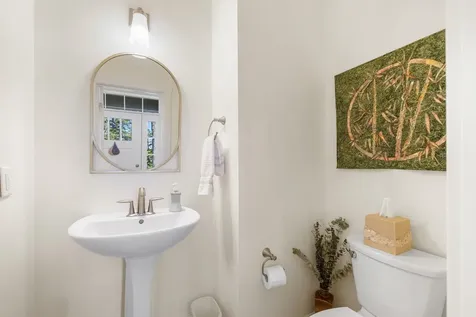 13 Green Road Newmarket NH 03857