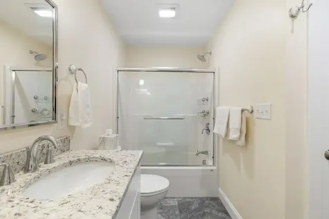 13 Green Road Newmarket NH 03857