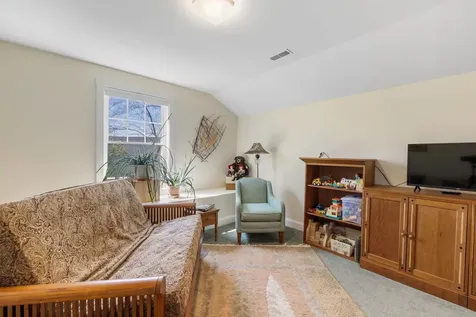 13 Green Road Newmarket NH 03857