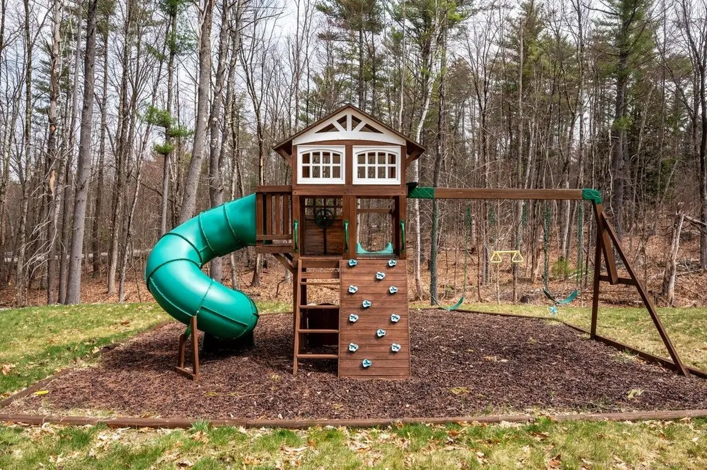 30 Longview Drive Henniker NH 03242