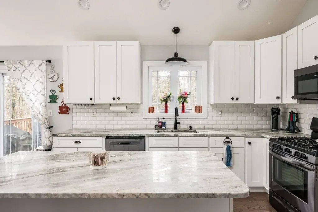 30 Longview Drive Henniker NH 03242
