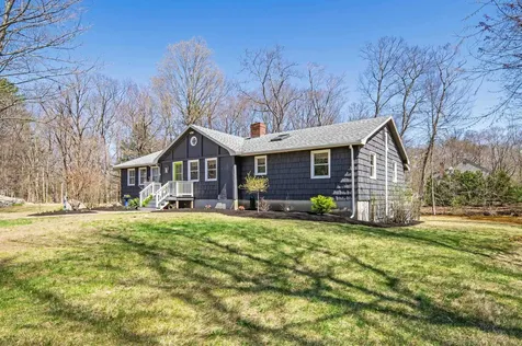 2 Hartmann Place Exeter NH 03833