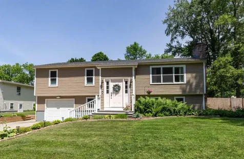 171 Richmond Drive Shelburne VT 05482