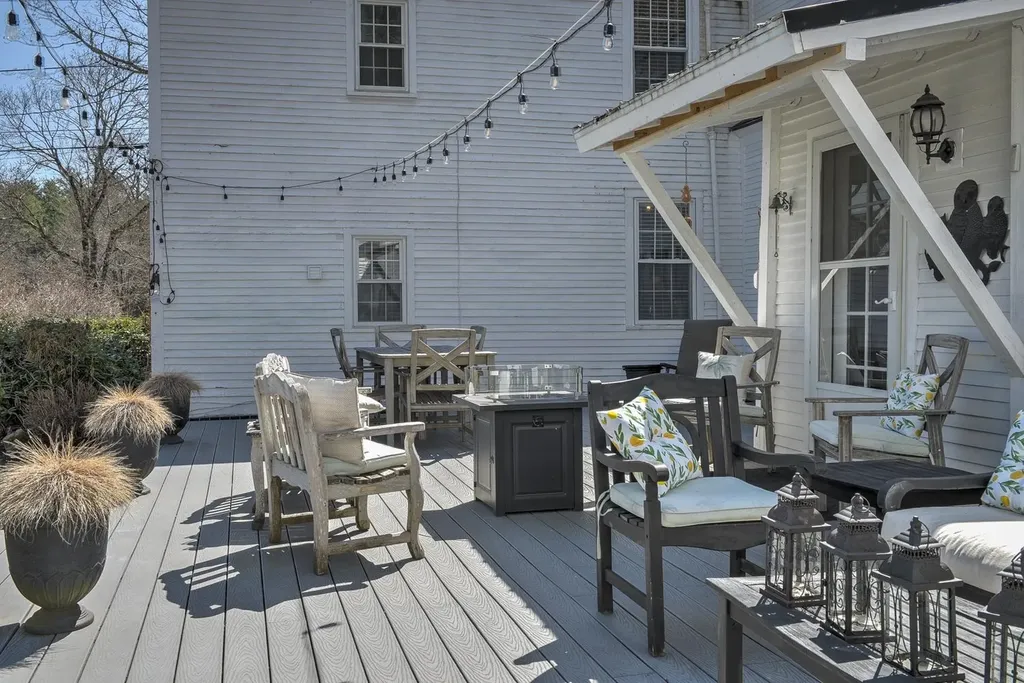 16 Old Cheshire Turnpike Walpole NH 03608