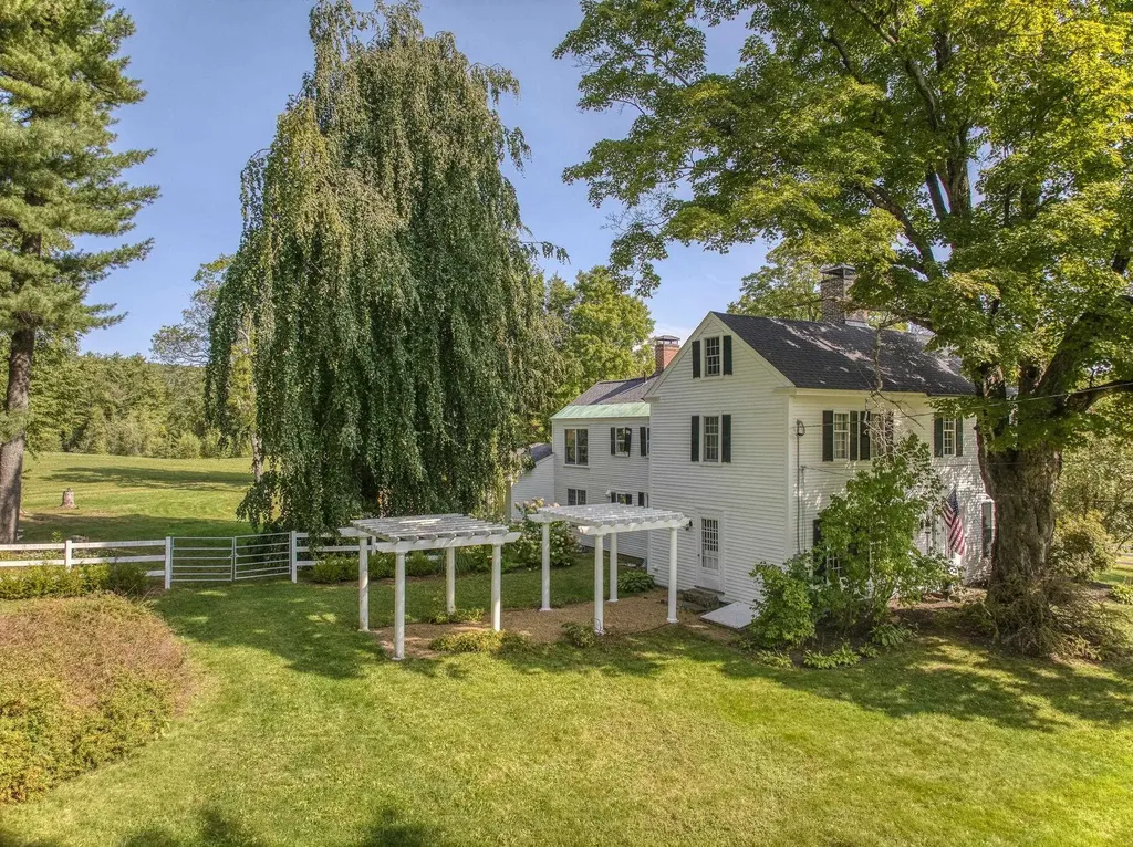 85 Old Revolutionary Road Temple NH 03084