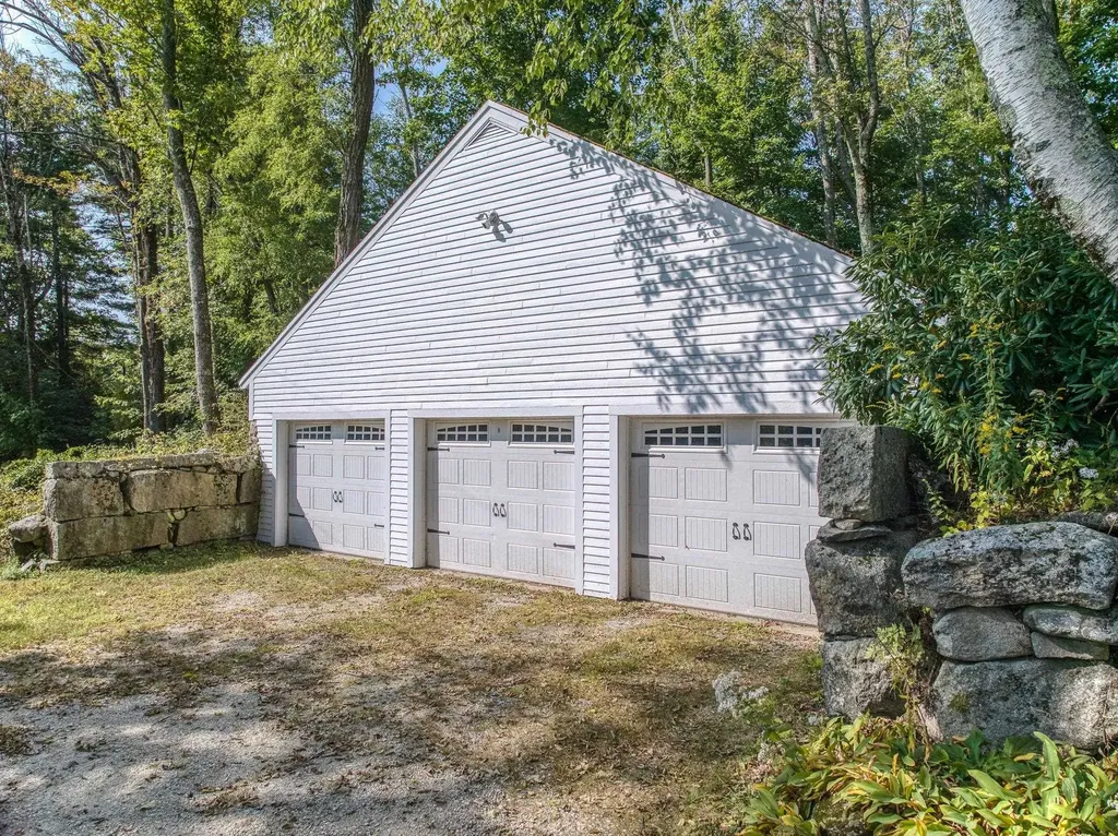 85 Old Revolutionary Road Temple NH 03084