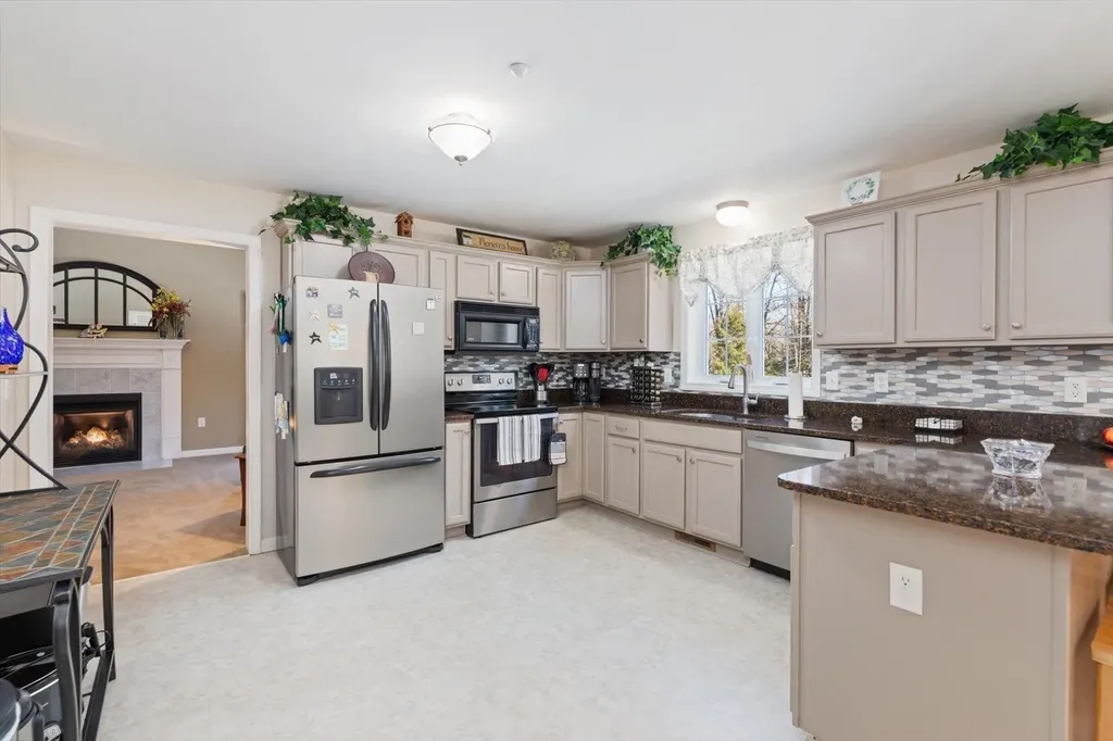 14 Snow Road Peterborough NH 03458