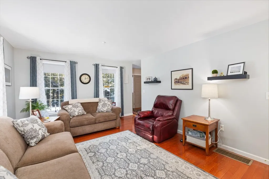 14 Snow Road Peterborough NH 03458