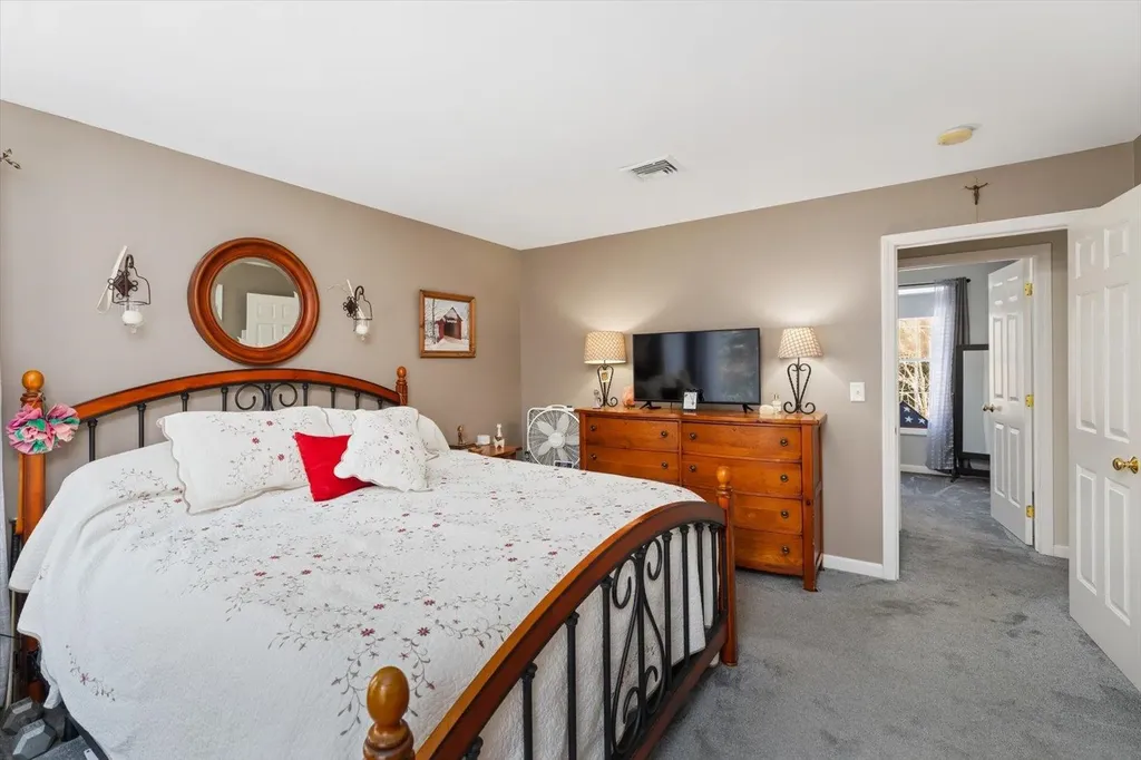 14 Snow Road Peterborough NH 03458