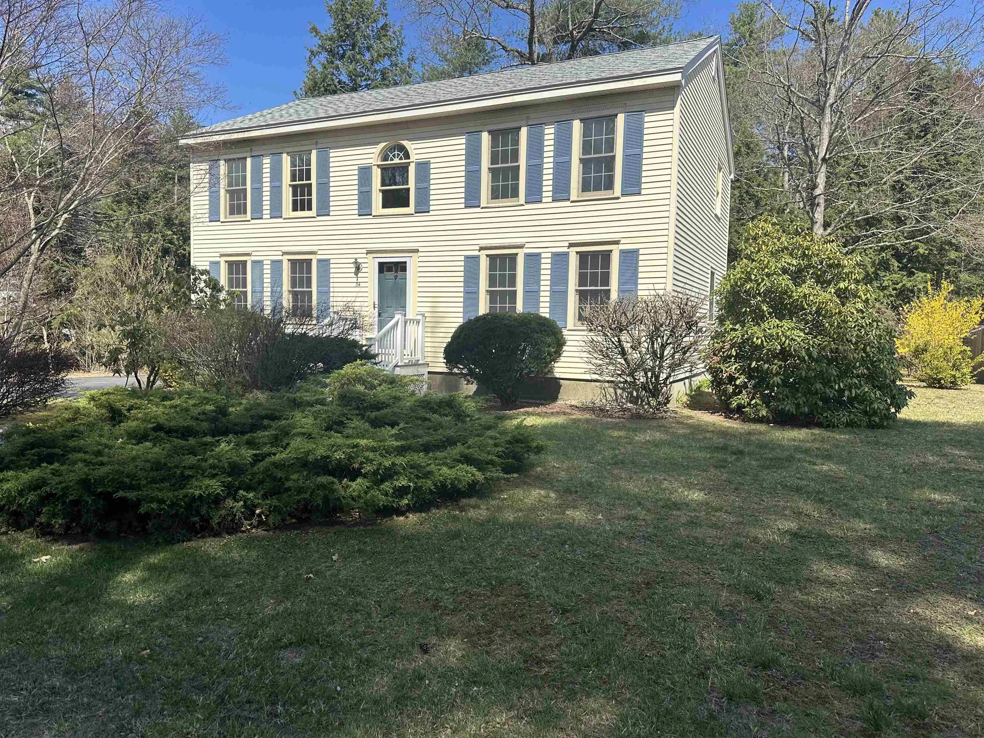 34 Robert Hall Road Manchester NH 03103