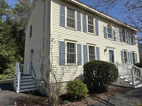 34 Robert Hall Road Manchester NH 03103