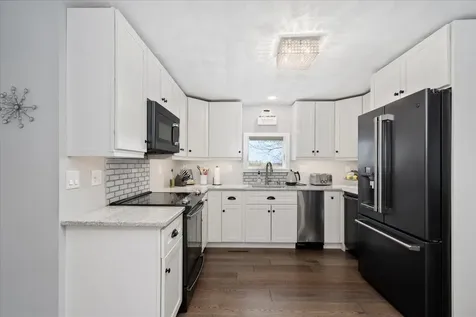 14 Constance Street Bedford NH 03110