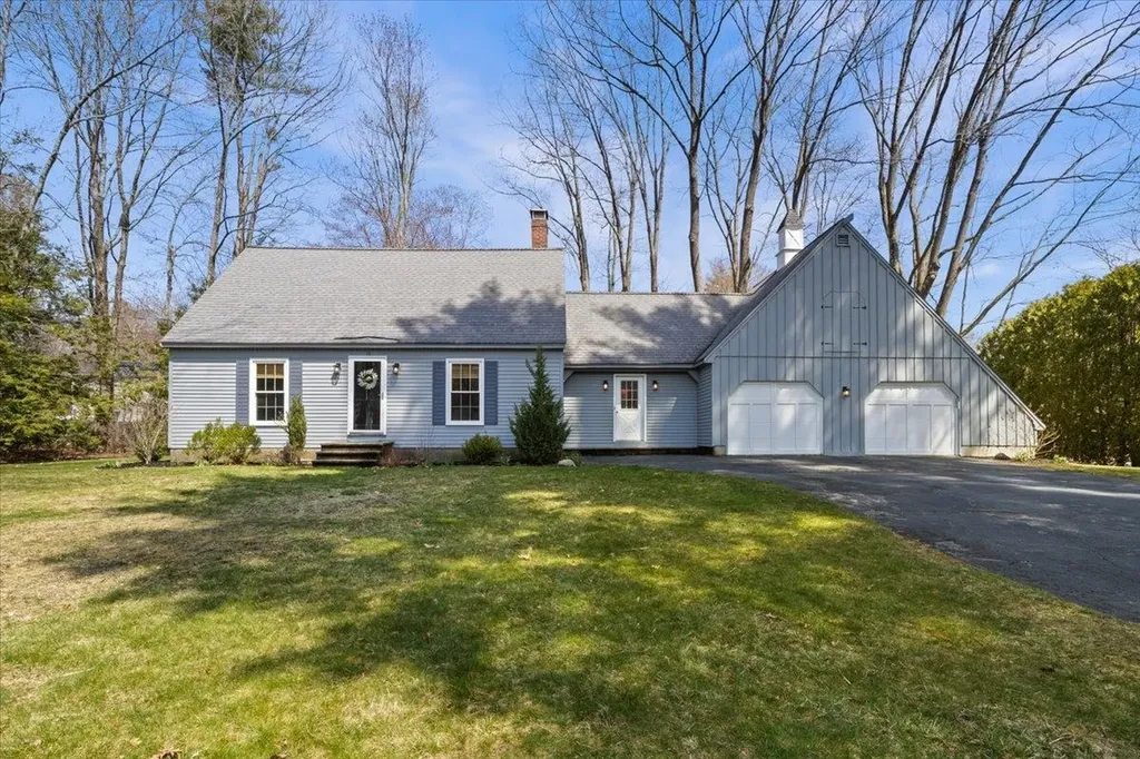 13 River Bend Circle Exeter NH 03833