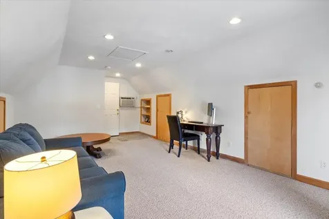 13 River Bend Circle Exeter NH 03833