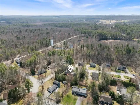 13 River Bend Circle Exeter NH 03833