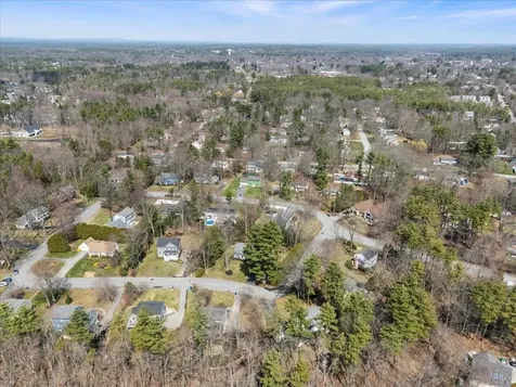 13 River Bend Circle Exeter NH 03833