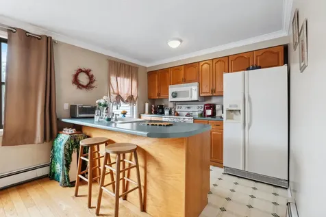 25 Moonlight Drive Newmarket NH 03857