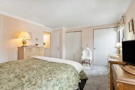 25 Moonlight Drive Newmarket NH 03857