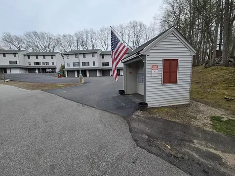25 Moonlight Drive Newmarket NH 03857