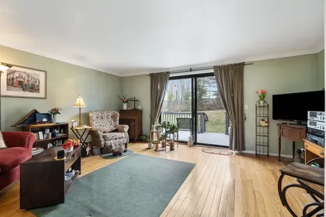 25 Moonlight Drive Newmarket NH 03857