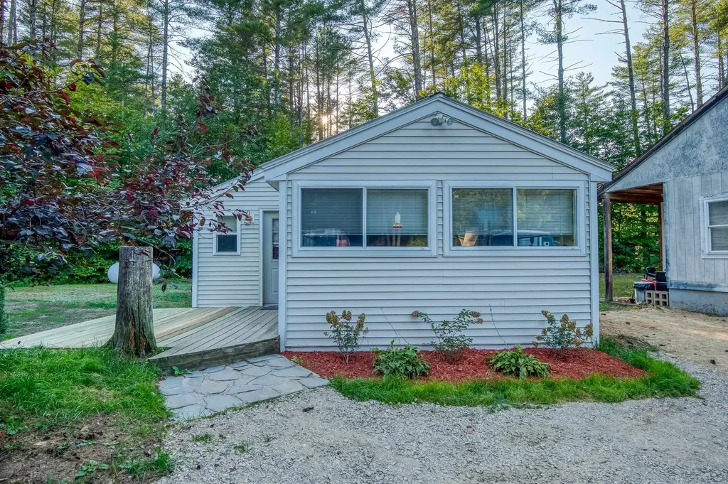 66 Elliott Lane Tamworth NH 03886