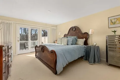 2 Mill Pond Road New Castle NH 03854