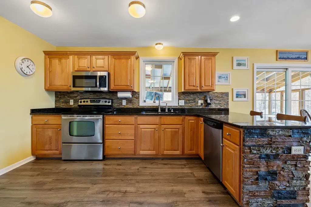 16 Creek Hill Drive Hampstead NH 03826