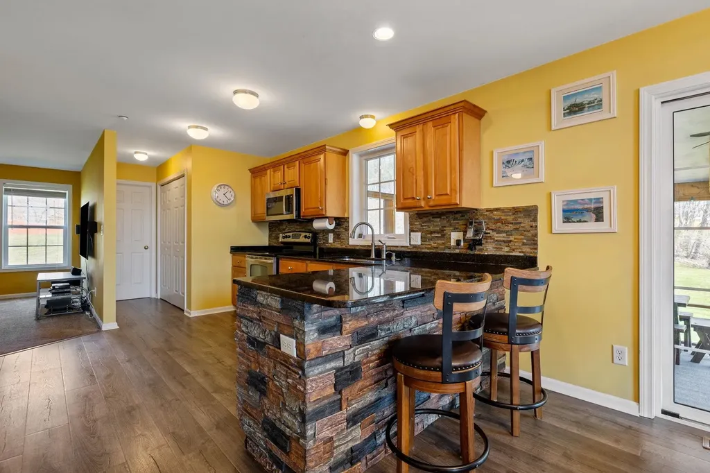 16 Creek Hill Drive Hampstead NH 03826