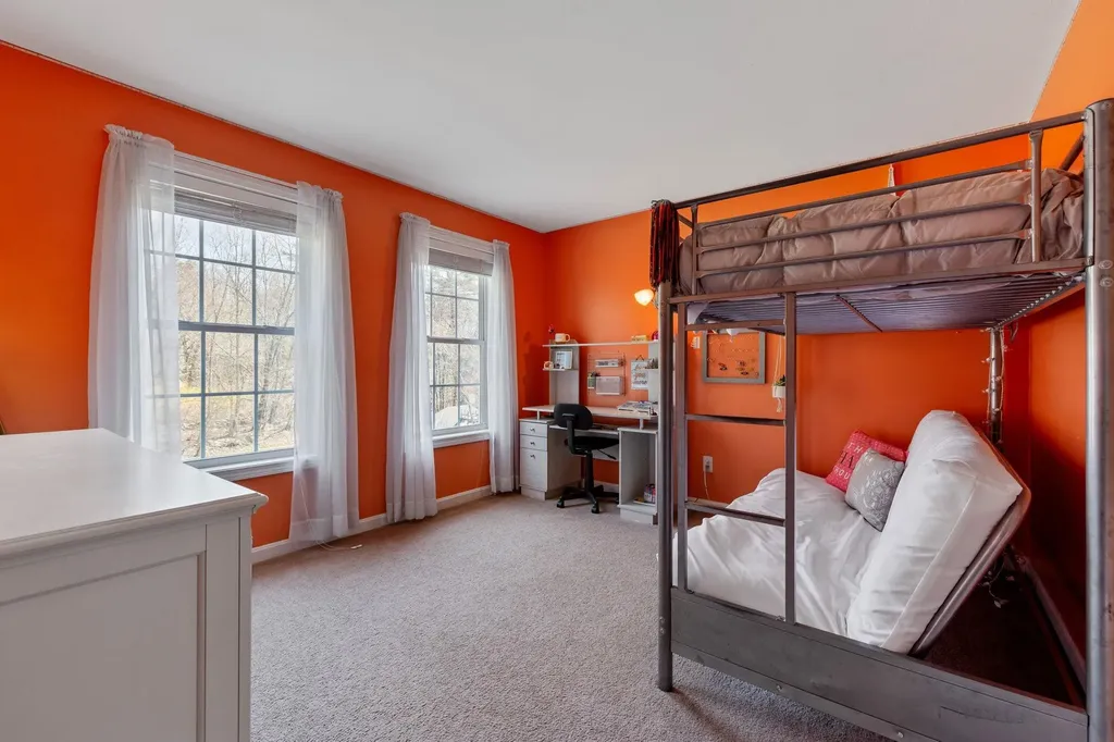 16 Creek Hill Drive Hampstead NH 03826