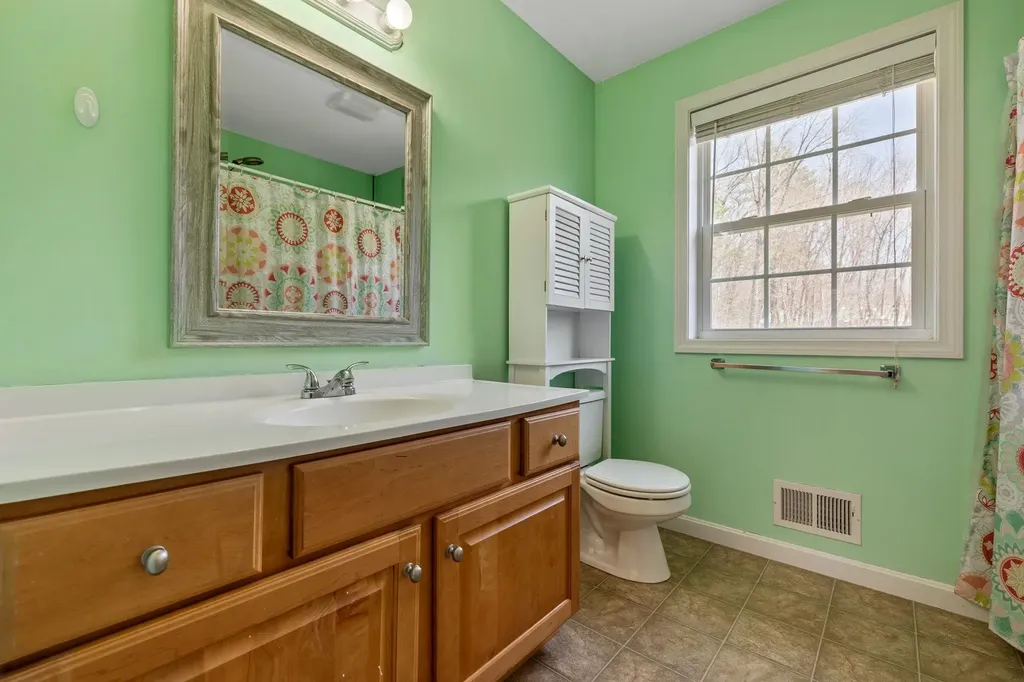 16 Creek Hill Drive Hampstead NH 03826