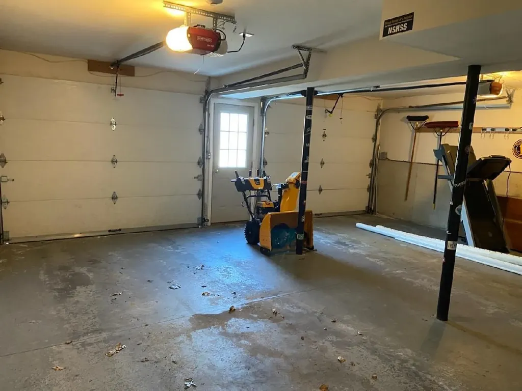 16 Creek Hill Drive Hampstead NH 03826