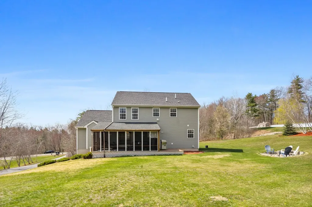 16 Creek Hill Drive Hampstead NH 03826