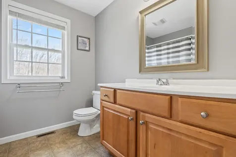 16 Creek Hill Drive Hampstead NH 03826