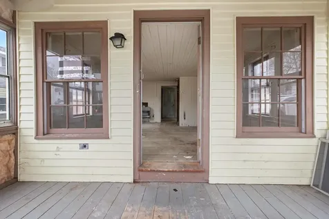 29 Thorwald Avenue Hampton NH 03842