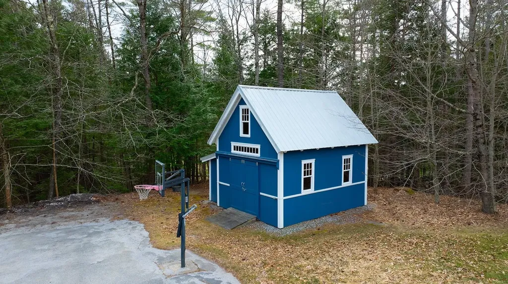 128 Patch Road Hopkinton NH 03229