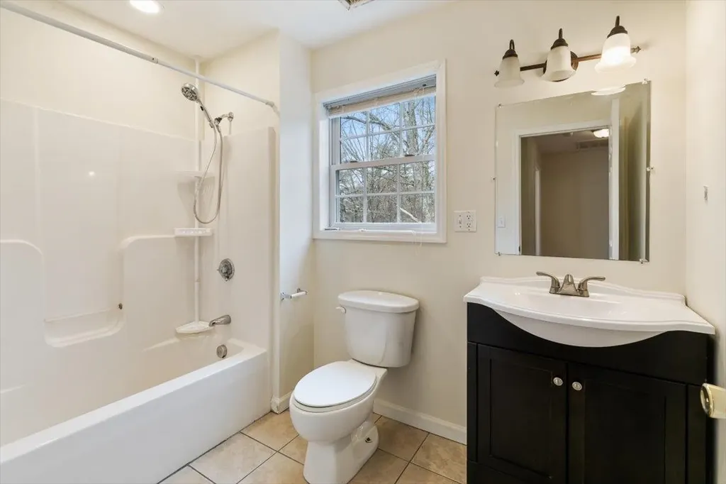 308 Shore Drive Salem NH 03079