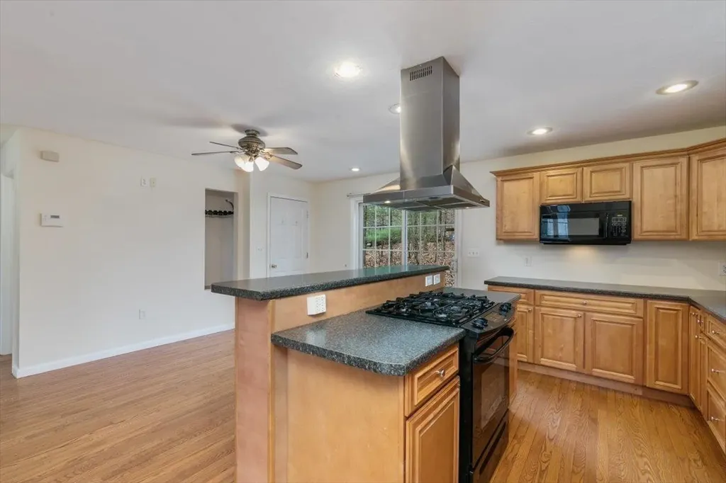 308 Shore Drive Salem NH 03079