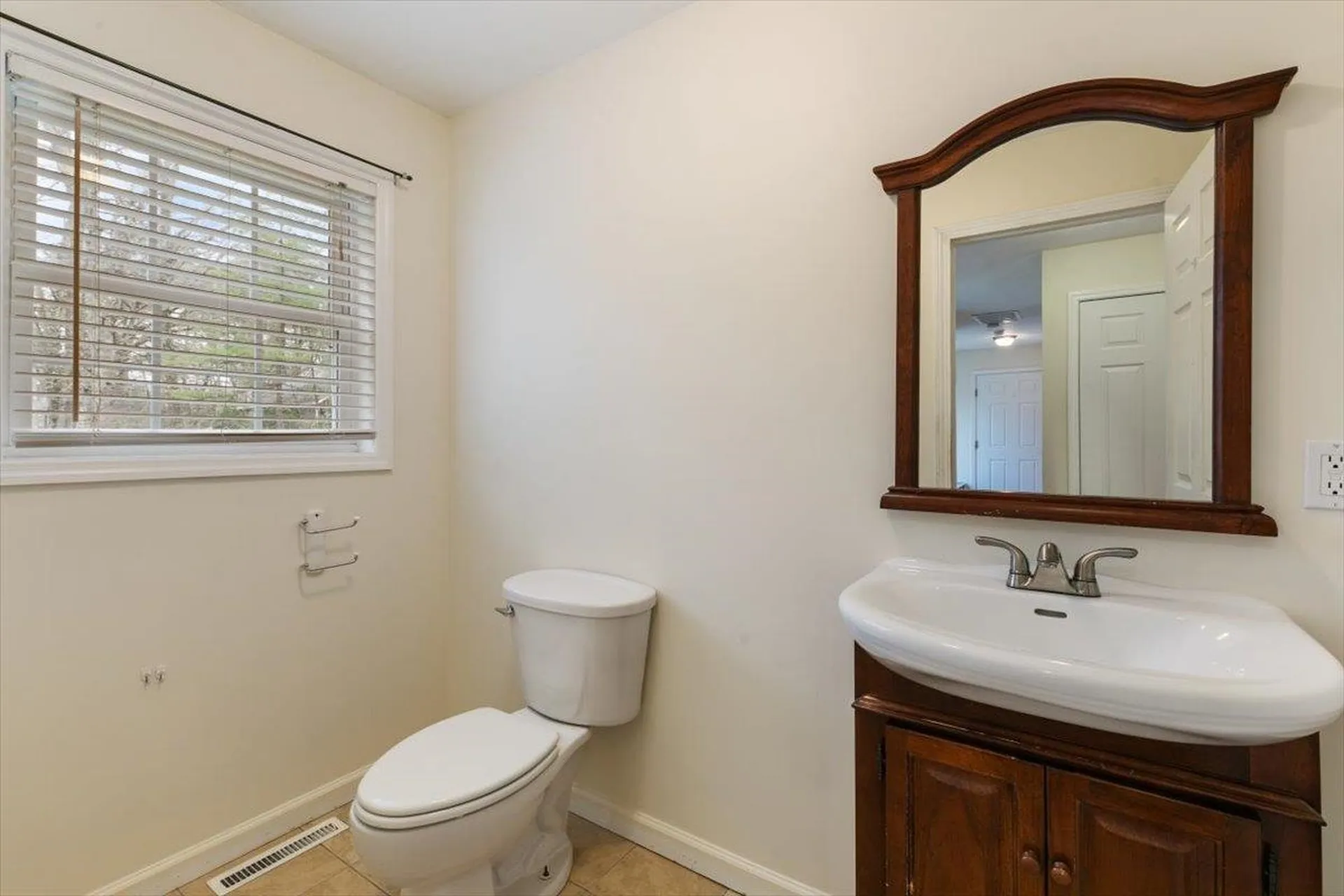 308 Shore Drive Salem NH 03079