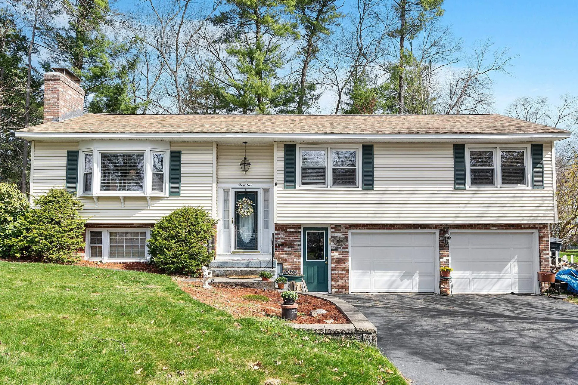 31 Biscayne Parkway Nashua NH 03064