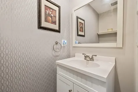 131 Court Street Exeter NH 03833