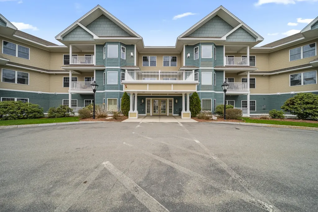 65 Hawthorne Drive Bedford NH 03110