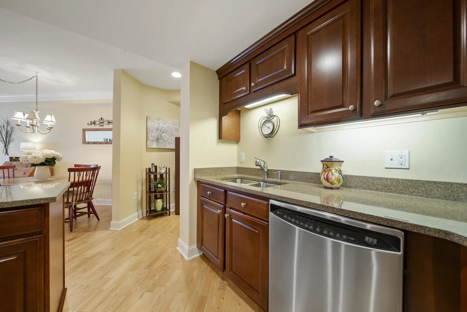 65 Hawthorne Drive Bedford NH 03110