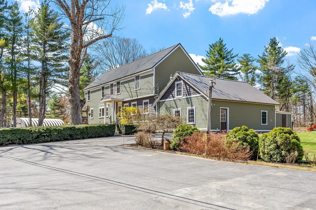 71 Mountain Road Deerfield NH 03037