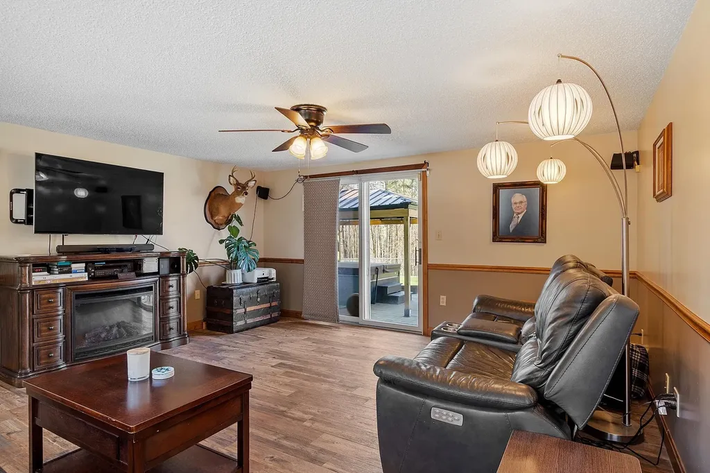 71 Mountain Road Deerfield NH 03037