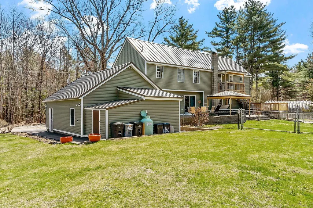 71 Mountain Road Deerfield NH 03037