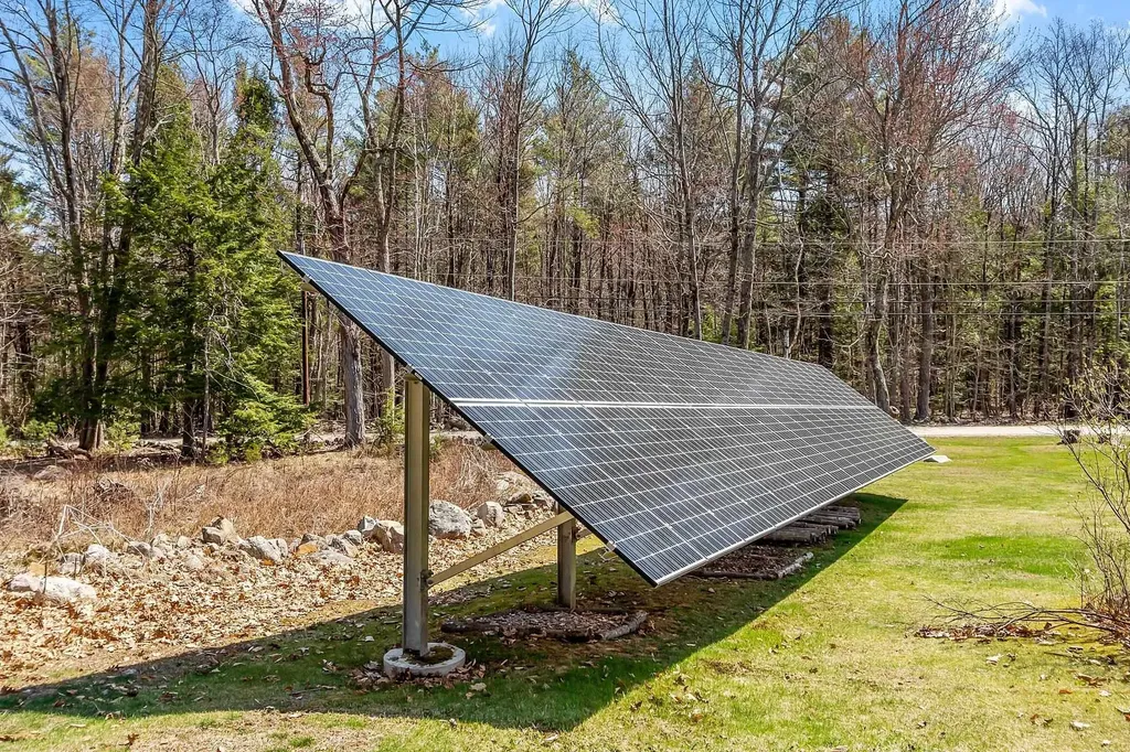 71 Mountain Road Deerfield NH 03037