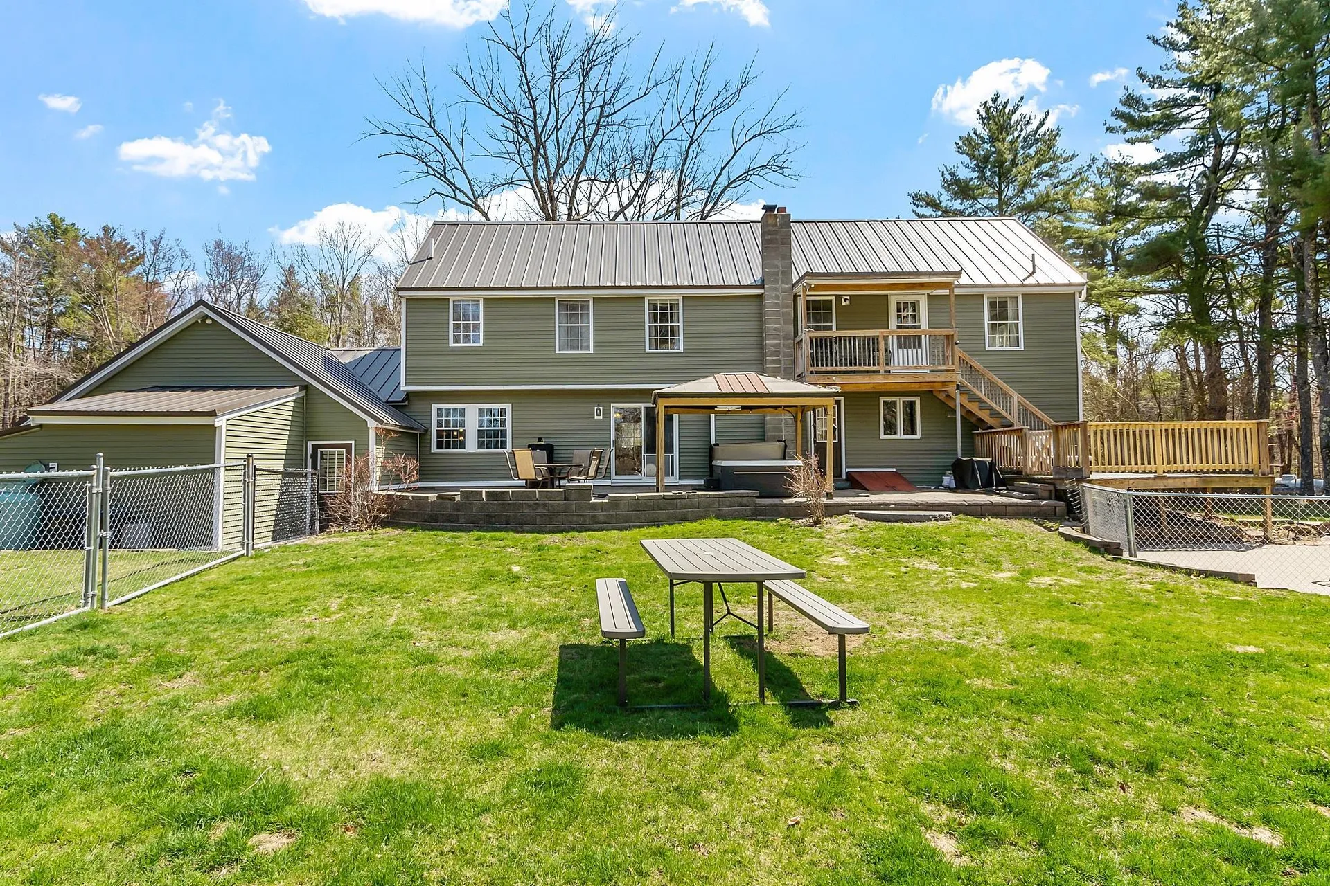 71 Mountain Road Deerfield NH 03037